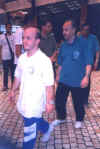 2001_06_FANO_AZ_SING_02.jpg (27955 byte)