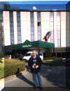 HolidayInn03_52.jpg (30628 byte)
